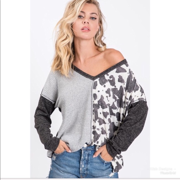 ❤️LAST V Neck Print Block Top w/Contrast Stitching - Picture 3 of 8